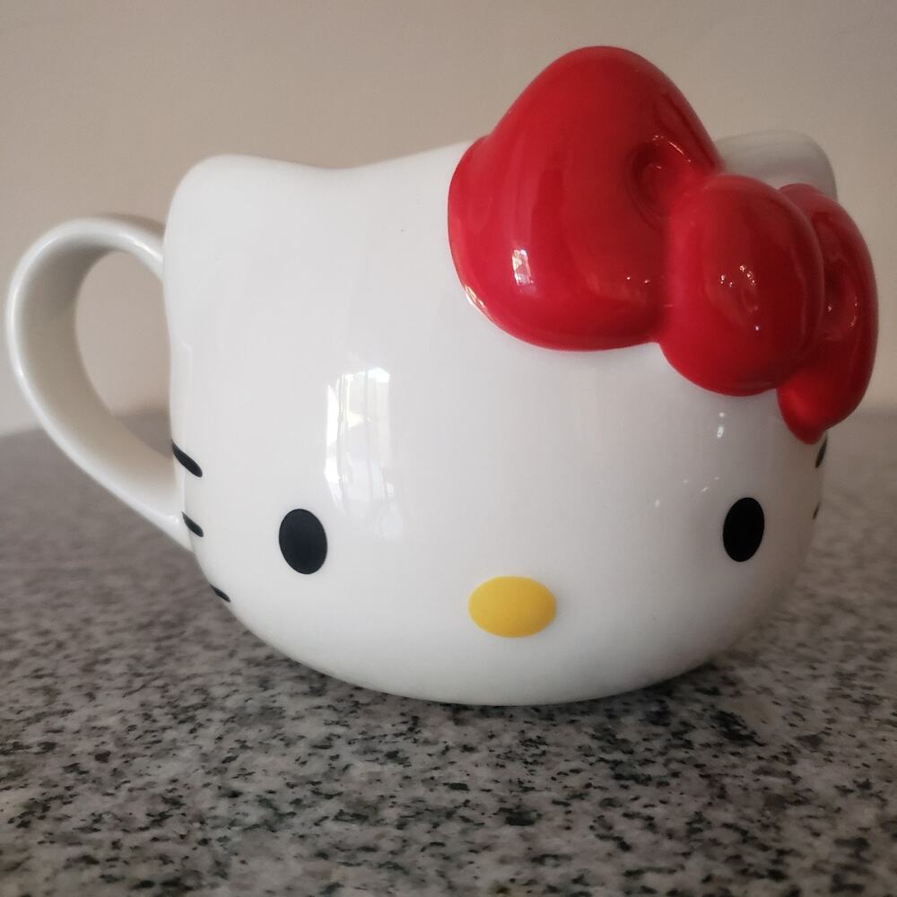 Hello Kitty 3D Collectible‎ Coffee Mug Tea Cup Cat Ceramic 15 oz Sanrio Red Bow